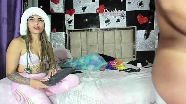 skinnyanddaphne webcam