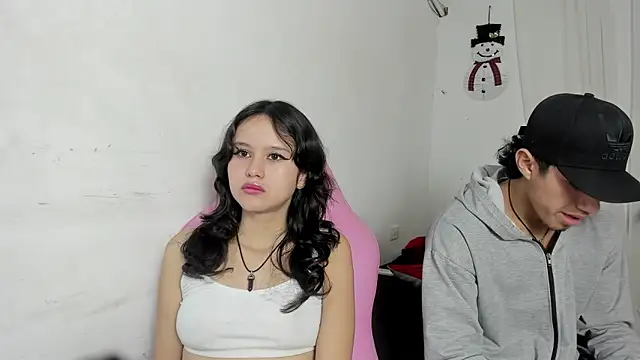 Laura_and_Kevin webcam