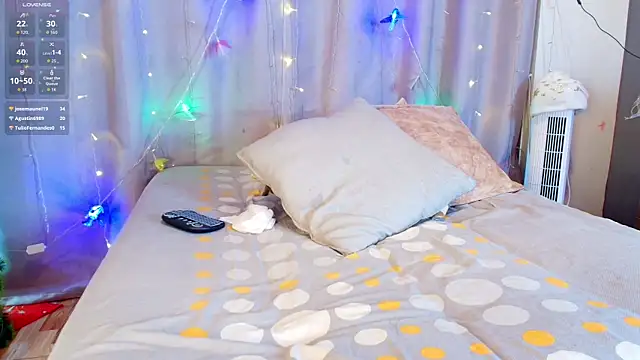 jade_brunnette webcam