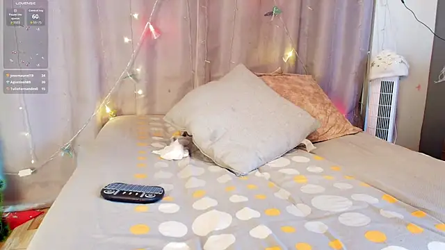 jade_brunnette webcam