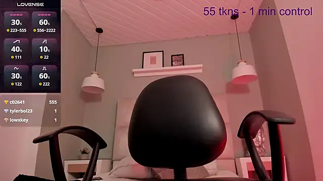 Lucy_Williiams webcam