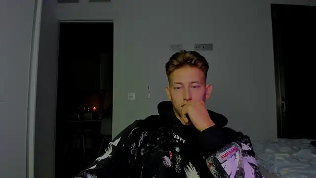 find0m_master (M young) - show underwear