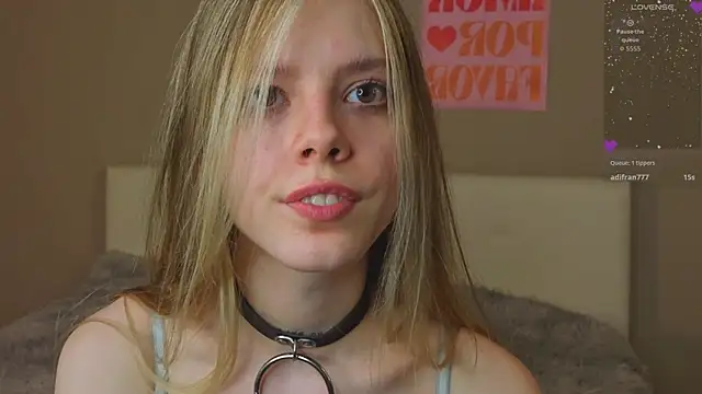 tiffinymergist (F teen) - very hot pose