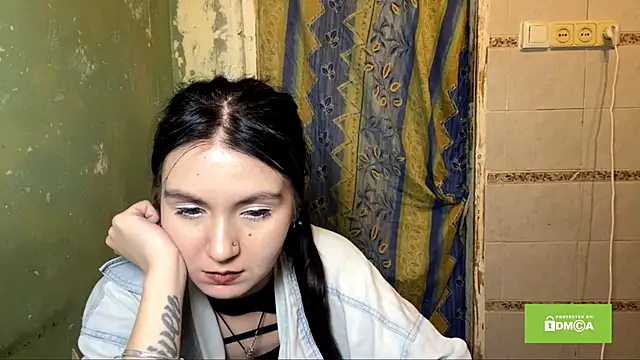 EstherKiester webcam