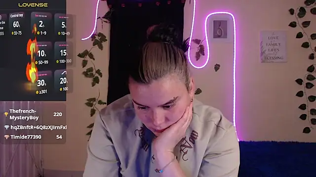 nika_1_ - Nika_1_'s free webcam - UK Sex Cams