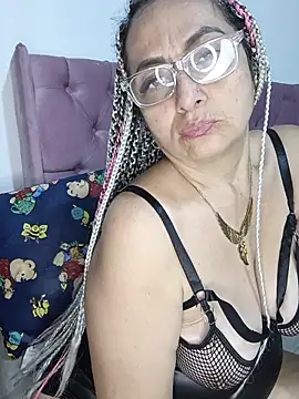 AlessandraLeroy webcam