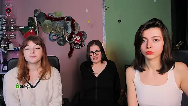 kitniss_dreamy webcam