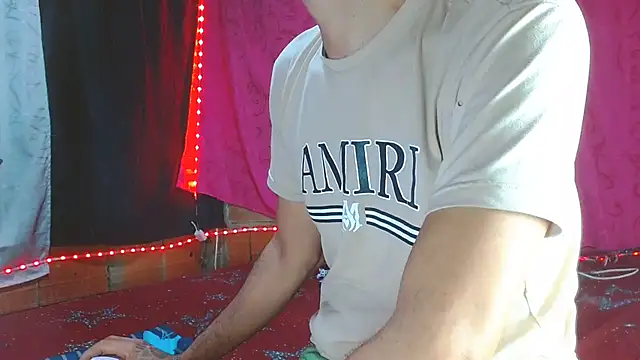 BOYWET-FANTASIES28 webcam