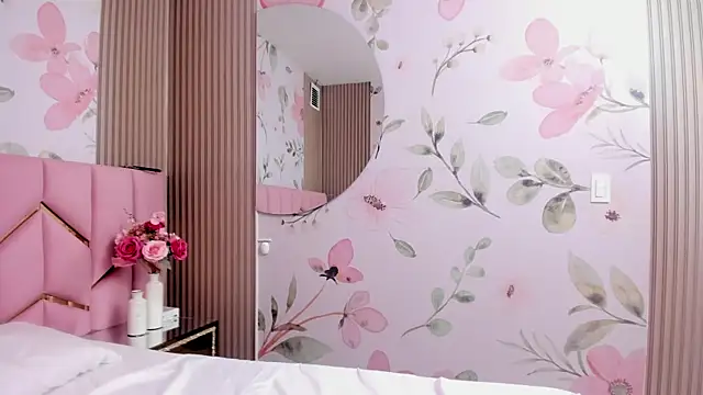 Saritasweet18 webcam