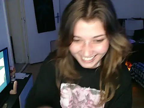 AlienforTwenty webcam