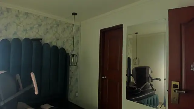 nalalye_cruzz_ webcam