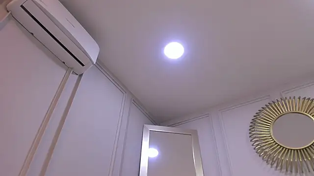 CharlotteBrownn_ webcam