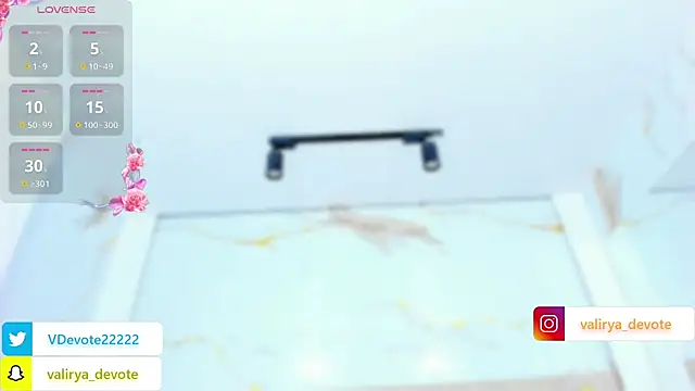 valirya_devote webcam