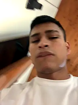 Emiliano_Reyes webcam