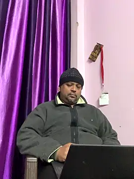 Dick_6inches_Delhi webcam