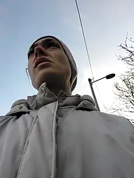 SheTheDeeevil webcam