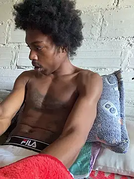 Larry-n-clouds webcam