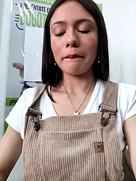 CHARLOTTE__05 webcam