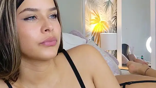 Natalia_Mooon webcam