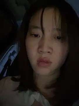 美女littleqiu在线直播