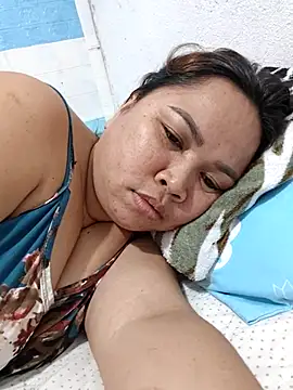 xxlorie_02 - XXLorie_02's free webcam - UK Sex Cams