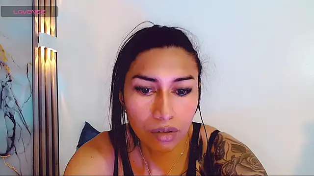 khiara_moretti webcam