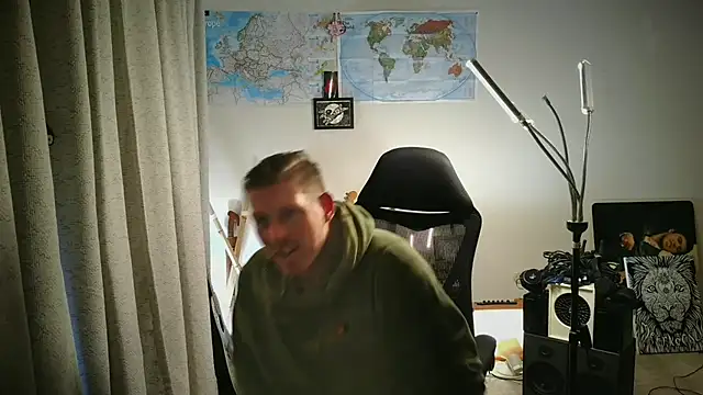 God_Of_ThundeRR webcam