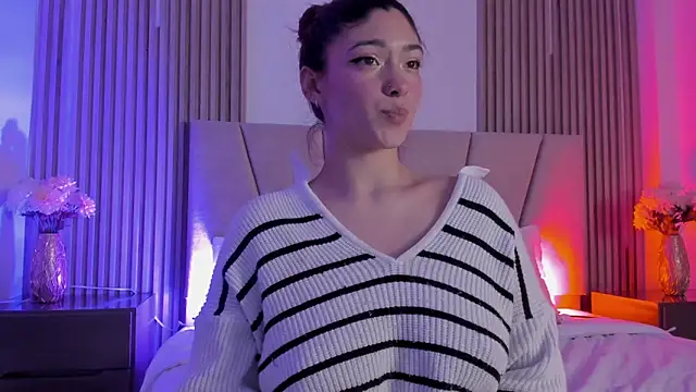 Victoria_Beaumont webcam