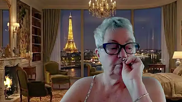 Mystery-Grandmother webcam
