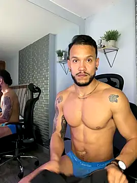 ARON_TAYLER01 webcam