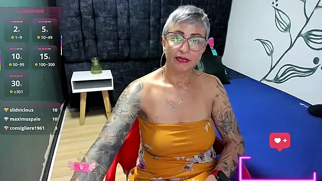 Charlotte__Gray webcam