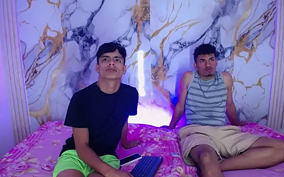 BrownieLoverss webcam