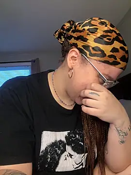 QueenNuttCollector webcam