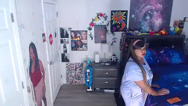 CosmicDream143 webcam