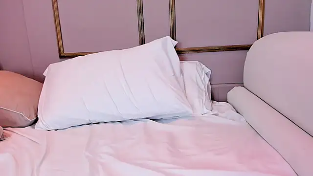 NahimiThompson webcam