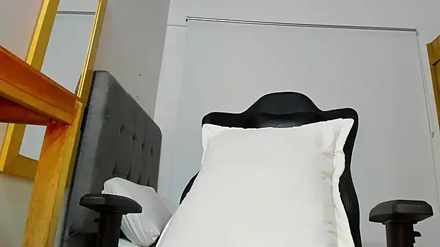 sexy_blackman3606 webcam