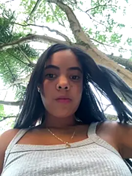 NAUGHTY_LITTLE_18 webcam