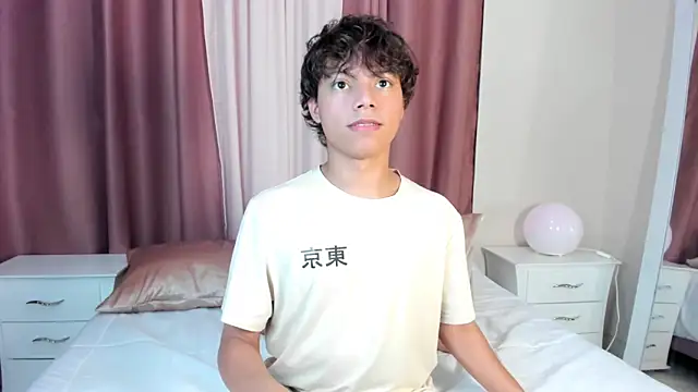 Honeymoon_sariel webcam