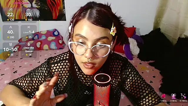 Divinejewel444 webcam