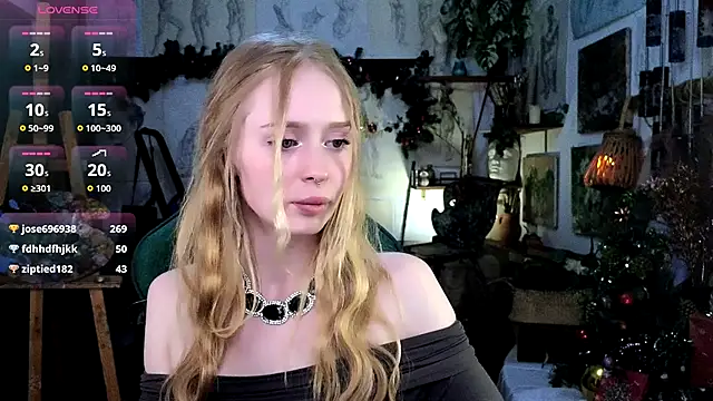 CarolineDjein webcam