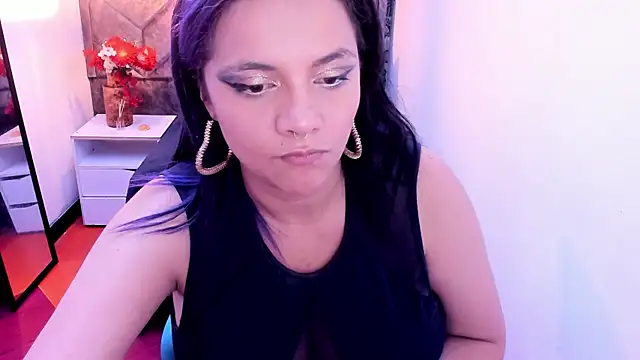 Kiara_Cruz__ webcam