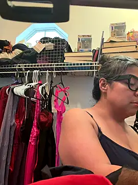 BettyWhispers webcam