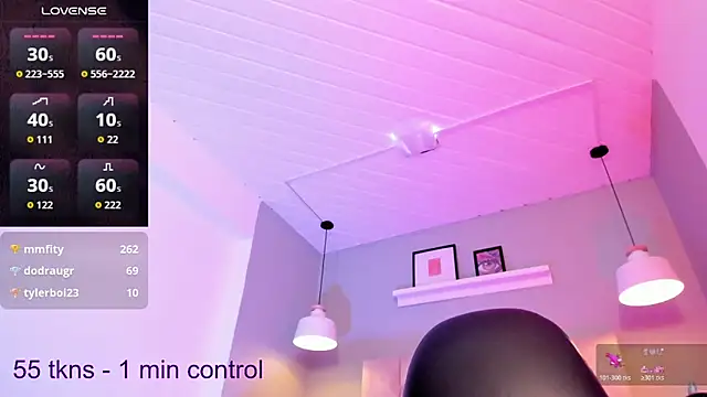 Lucy_Williiams webcam