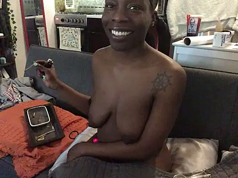 littyleesh1 - Littyleesh1's free webcam - UK Sex Cams