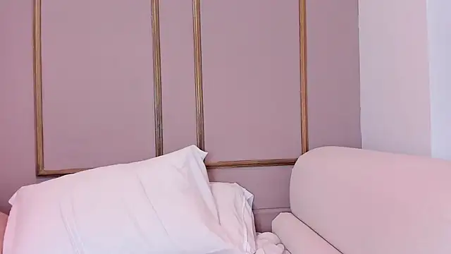 NahimiThompson webcam