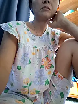 Baby-sexytits18 webcam