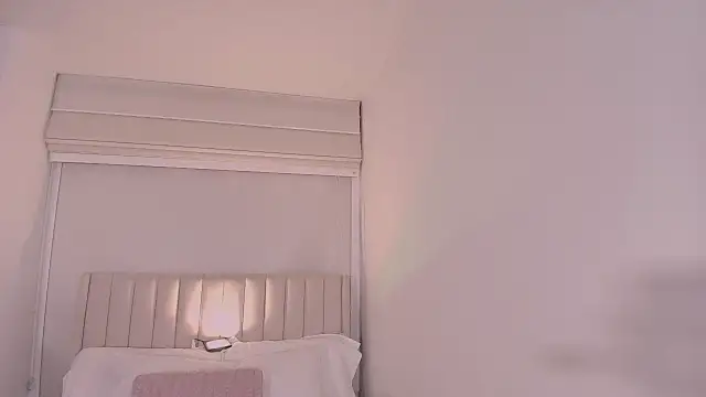 ArianaReynoldss webcam