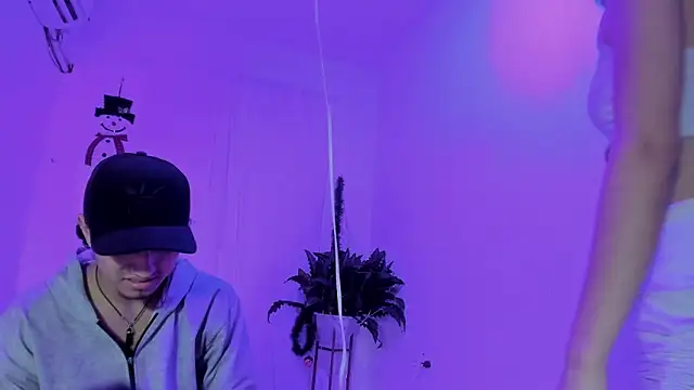 Laura_and_Kevin webcam