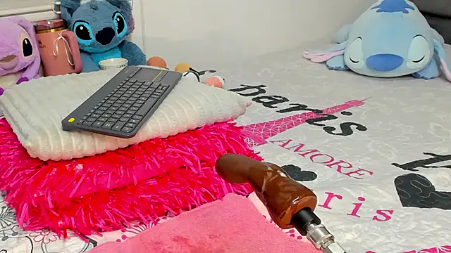 Elizabeth_18_ webcam