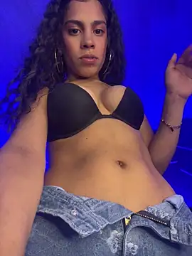 NINA_18_YEARS webcam